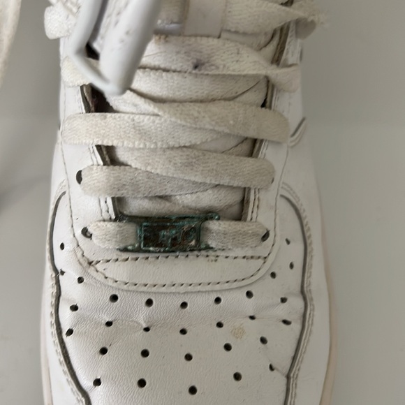 Nike Air Force 1 White High-Top Sneakers- 9.5 - Picture 4 of 8